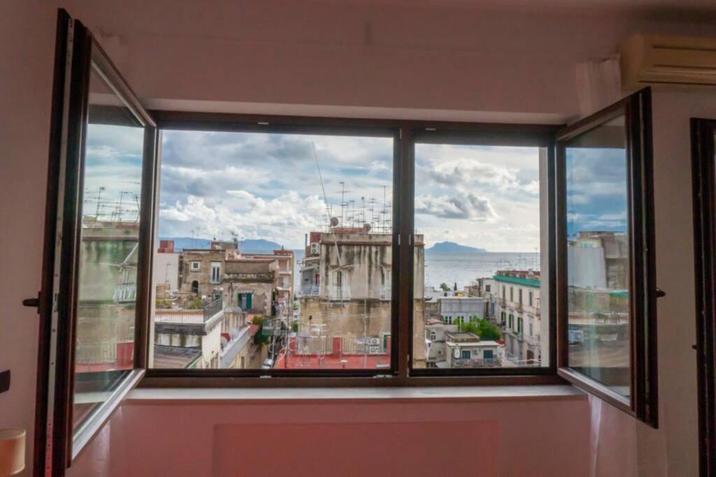 La Finestra Sul Golfo Apartment Napoli Bagian luar foto