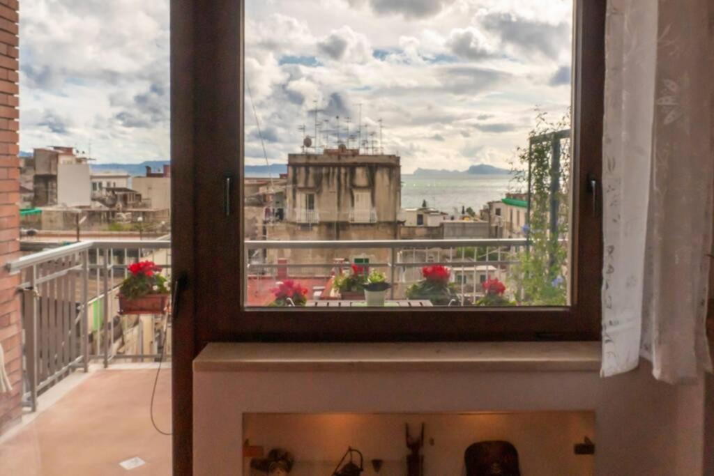 La Finestra Sul Golfo Apartment Napoli Bagian luar foto