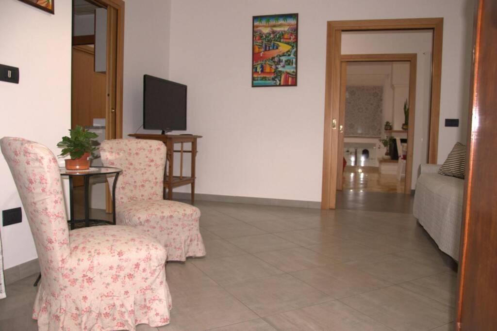 La Finestra Sul Golfo Apartment Napoli Bagian luar foto